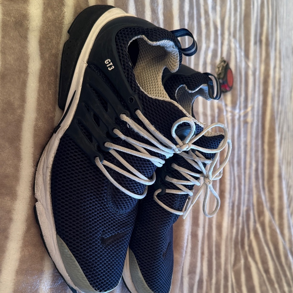 Nike Dark Blue GT3 Athletic Sneakers